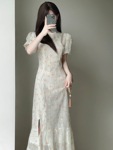 新中式雪纺绣花旗袍，长款2023年夏季少女，温柔素雅碎花鱼尾连衣裙