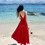 红色沙滩裙雪纺吊带连衣裙女超仙，三亚高级感旅游海边度假裙子夏季
