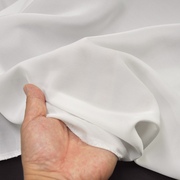 高档白色真丝双绉18姆米纯白色，质感100%桑蚕丝，衬衣布料140宽