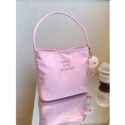 尼龙手提包女小众独特小包包，粉色设计感2023小清新夏季腋下包