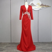 2023红色礼服长裙晚会，年会简约气质晚礼服，主持演出长袖裙鱼尾