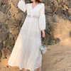 时尚高端-海边度假沙滩裙V领高腰长裙显瘦白色镂空蕾丝连衣裙