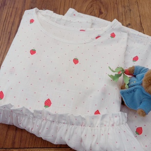 rom2日系森女田园风，可爱草莓印花休闲喇叭，袖短袖娃娃衫