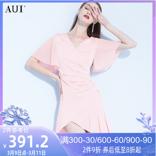 aui粉色洋气减龄雪纺，连衣裙夏季2023气质女神范，v领不规则裙女