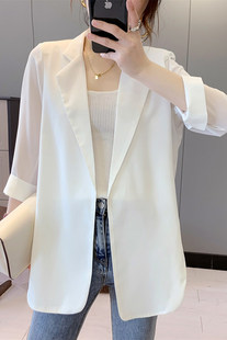 白色雪纺小西装外套女夏季薄款休闲气质，设计感小众大码防晒衣外套