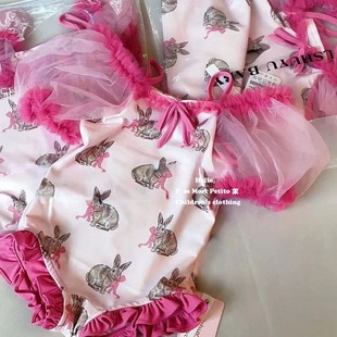 奶甜风粉色女童泳衣夏季手绘卡通，泡泡袖网纱，拼接花边宝宝连衣泳装