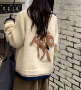 韩国大码女装2023冬装时尚娃娃领拉链口袋针织扣小鹿开衫