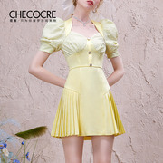 茬客淡黄色连衣裙夏季复古甜美宫廷风泡泡袖拼接设计感百褶裙
