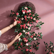 仿真蔷薇花墙壁挂花藤装饰墙面假花摆设客厅，藤蔓遮挡装饰吊兰挂花