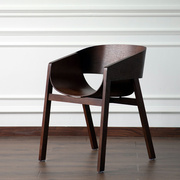北欧实木设计师橡木时尚经典设计扶手餐厅奶茶店，家用单人网红椅子