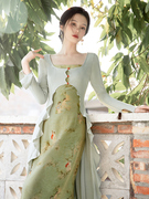 24春新中式绿色印花吊带连衣裙，荷叶边针织开衫复古优雅国风两件套