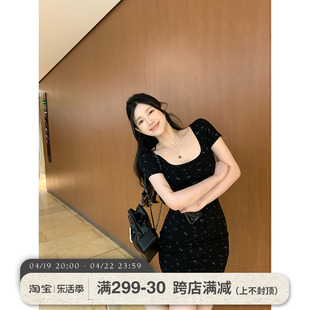 王少女的店黑色碎花短袖针织连衣长裙2024夏季辣妹显瘦包臀短裙子