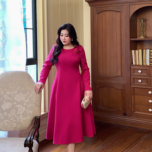 glec高端大码女装法式玫红色，小众设计感气质，名媛高级感轻奢连衣裙