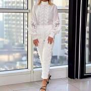 澳洲潮牌高领时尚气质衬衫上衣+设计感水溶蕾丝拼贴白色长裤套装