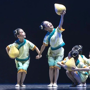 小荷风采童年的柚子灯儿童，演出服女童田野，道具秧歌民族舞蹈表演服