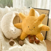 奶油风创意太阳月亮毛绒抱枕，沙发客厅装饰摆件靠枕飘窗可爱玩偶