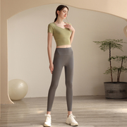 瑜伽服套装高级感跑步运动女健身房春季晨背心上衣专业速干衣