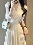欧洲站春装女2024年法式长裙，高级感气质女神，范长袖(范长袖)白色连衣裙