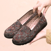 老北京布鞋春季女款平跟老人，鞋中老年奶奶鞋，软底防滑透气妈妈鞋
