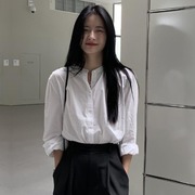 韩国chic春季复古设计感小众泡泡袖圆领，单排扣白色衬衫女长袖衬衣