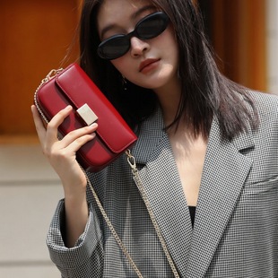 欧尚典女包2023韩版mini可爱牛皮链条斜跨小包，迷你休闲手机包