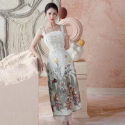 重工刺绣小众连衣裙越南设计师印花气质，名媛风显瘦吊带礼服裙