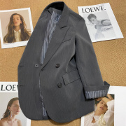 灰色西装外套女双排扣休闲设计感潮流气质西服