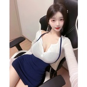 韩国东大门性感显胸上衣，修身收腰小心机，挂脖半身裙女两件套装