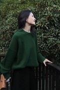 欧货慵懒风绿色简约时尚羊绒衫，圆领宽松长袖，纯色保暖针织毛衣