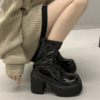 漆皮小个子粗跟短靴女2023秋冬款防水台厚底增高弹力瘦瘦靴时装靴