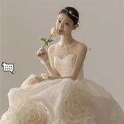 影楼主题韩式抹胸花朵，拖尾婚纱复古简约情侣室内摄影拍照写真服装