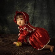 儿童摄影服装周岁女童红色礼服红帽油画复古主题裙子蕾丝高端影楼