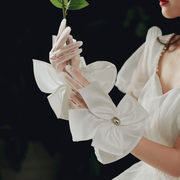 新娘结婚手套短款白色，五指婚纱礼服，防晒女夏森系超仙花边演出宴会
