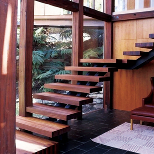 高档实木楼梯踏步板家用别墅木质楼梯，户外木地板防滑防腐踏板台阶