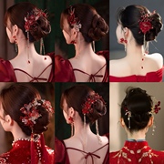 新中式秀禾服马面裙新娘，敬酒服头饰，红色对夹发饰简单大气结婚配饰