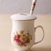 欧式陶瓷咖啡杯带盖子，带勺水杯茶杯描金高档骨瓷，v咖啡杯情侣办公