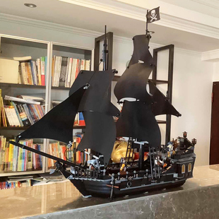 黑珍珠号模型加勒比海盗船积木帆船男孩益智拼装玩具儿童礼物军舰