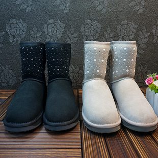 冬季真皮羊毛一体雪地靴中筒靴水钻时尚女靴保暖防滑靴子410