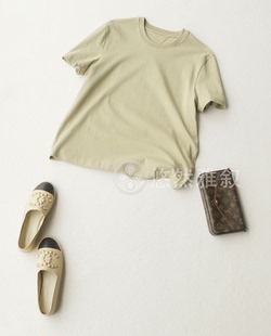 原258 现158  水洗棉 后刺绣隐形字母 时髦豆沙绿宽松短袖T恤