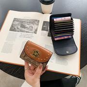 2021韩版简约小钱包女短款复古铆钉折叠撞色多卡包手拿零钱包