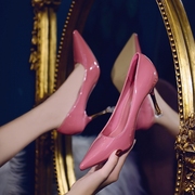 粉色少女高跟鞋设计感气质女神2024春夏漆皮细跟尖头网红单鞋