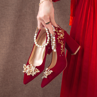 尖头粗跟结婚鞋子2023年中式秀禾敬酒服可穿红色新娘鞋女孕妇