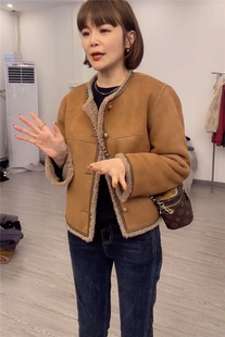 羊羔毛外套(毛外套)女皮毛，一体短款冬季2023韩版宽松加绒小个子上衣