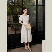 法式方领白色连衣裙2024女夏季小众设计气质显瘦高级蓝色裙子