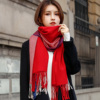 韩版时尚女士秋冬季厚款英伦格子羊毛羊绒披肩围巾两用优雅春