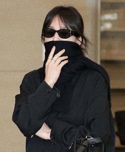 404的店乔妹机场同款韩版复古黑色墨镜超显脸小防紫外线UV400男女