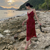 红色吊带连衣裙法式复古2024夏季气质，时尚海边度假荡领长裙