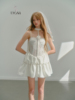 UNOSA原创设计俏皮白色挂脖花朵吊带蕾丝两件套叠穿连衣裙