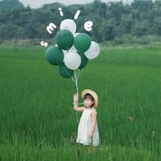 儿童摄影道具影楼外景写真户外拍照摆件10寸墨绿色气球飘空小清新