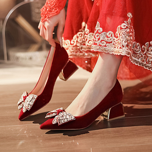 红色婚鞋女绒面新娘鞋秀禾粗跟婚纱，高跟鞋冬不累脚大码41-43单鞋